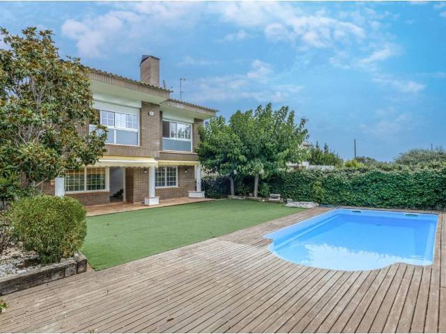 Casa chalet en Venta en Matadepera