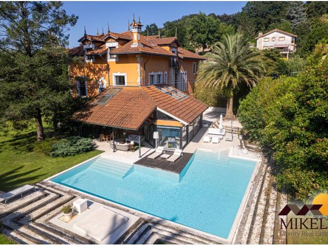 Casa chalet en Venta en Ceceñas Hermosa