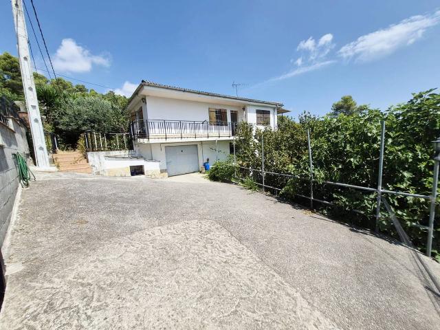 Casa chalet en Venta en Mediona