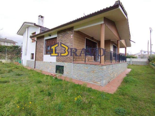 Casa chalet en Venta en Medina de Pomar