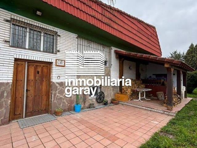 Casa chalet en Venta en Medina de Pomar