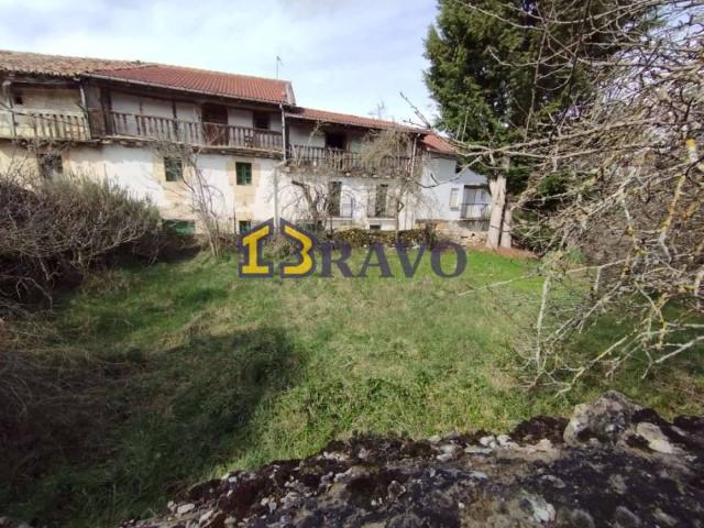 Casa chalet en Venta en Medina de Pomar