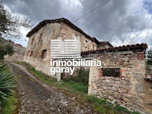 Casa chalet en Venta en Medina de Pomar