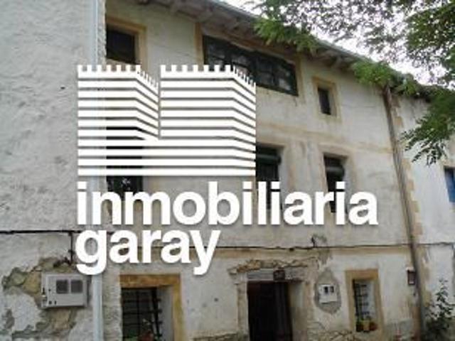 Casa chalet en Venta en Medina de Pomar