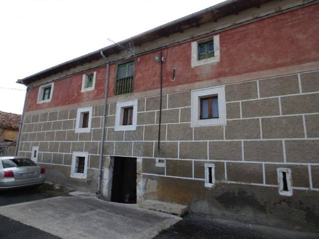 Casa chalet en Venta en Medina de Pomar