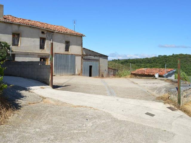 Casa chalet en Venta en Medina de Pomar