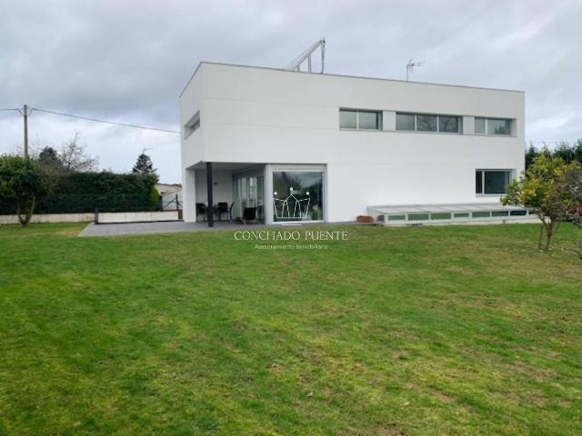Casa chalet en Venta en Mera Serantes