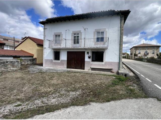 Casa chalet en Venta en Merindad de Montija