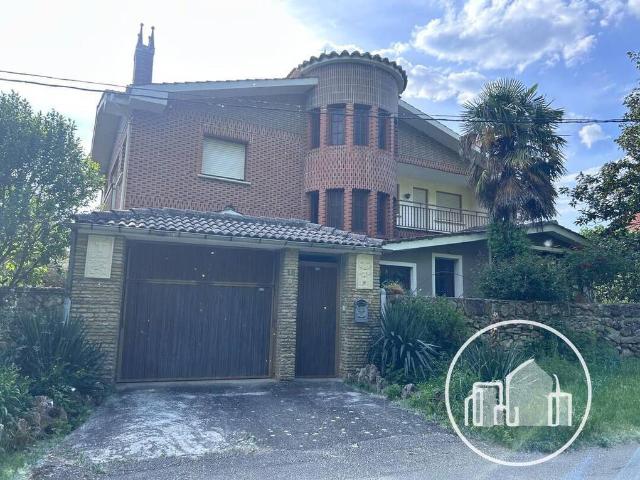 Casa chalet en Venta en Merindad de Montija