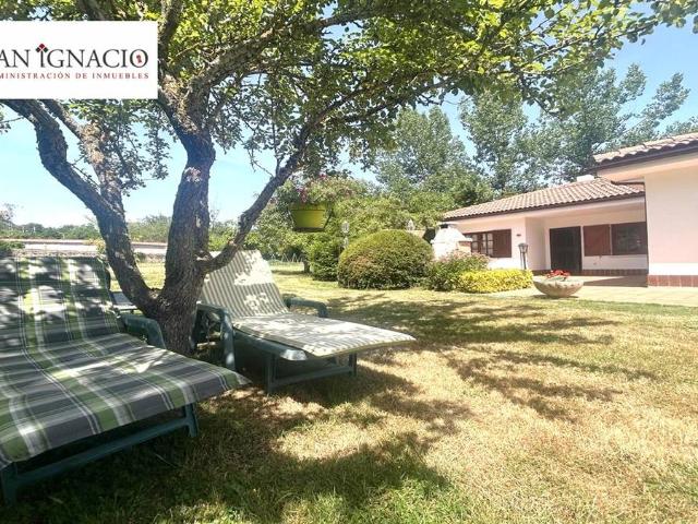 Casa chalet en Venta en Merindad de Montija