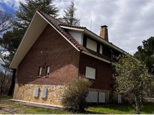 Casa chalet en Venta en Merindad de Montija