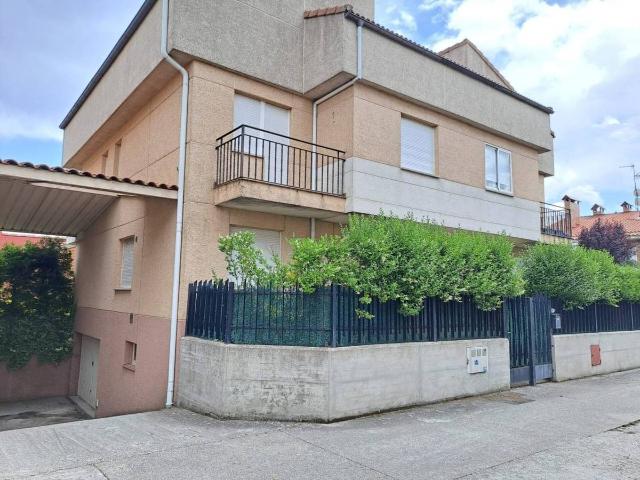 Casa chalet en Venta en Merindad de Río Ubierna