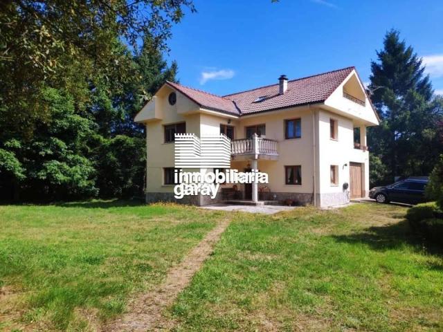 Casa chalet en Venta en Merindad de Sotoscueva