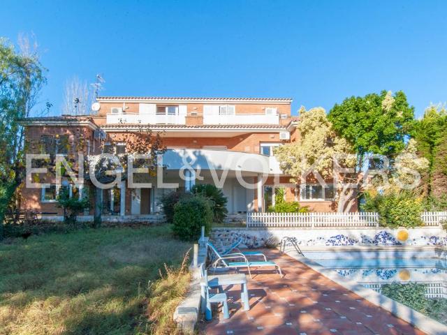 Casa chalet en Venta en Mestral