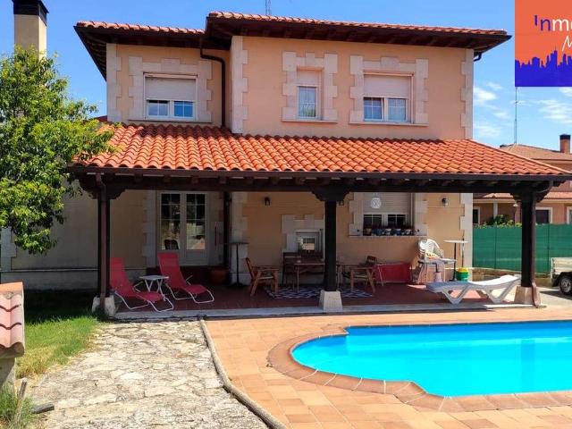 Casa chalet en Venta en Milagros
