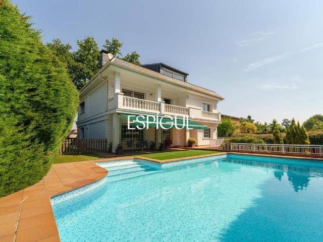 Casa chalet en Venta en Mira sol