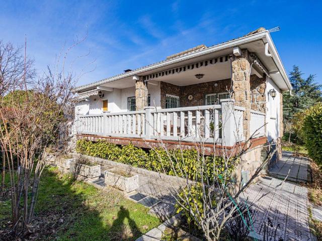 Casa chalet en Venta en Miraflores de la Sierra