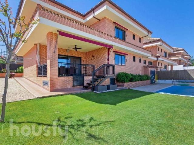 Casa chalet en Venta en Miraflores de la Sierra
