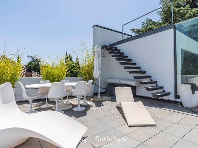 Casa chalet en Venta en Mirasierra