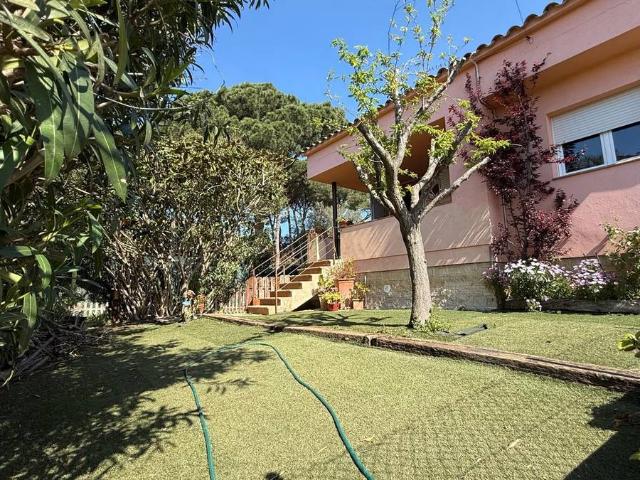 Casa chalet en Venta en Mont ras