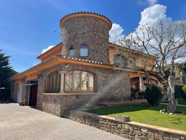 Casa chalet en Venta en Mont ras