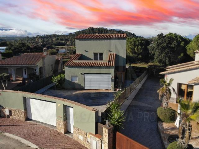 Casa chalet en Venta en Mont ras