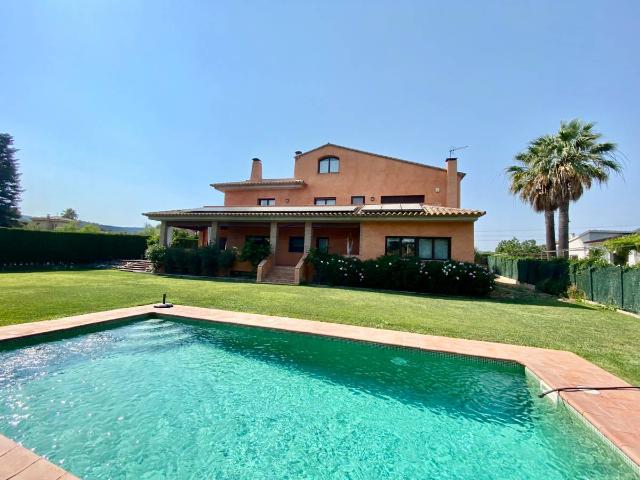 Casa chalet en Venta en Mont ras