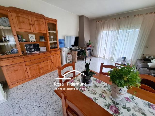 Casa chalet en Venta en Montbarbat