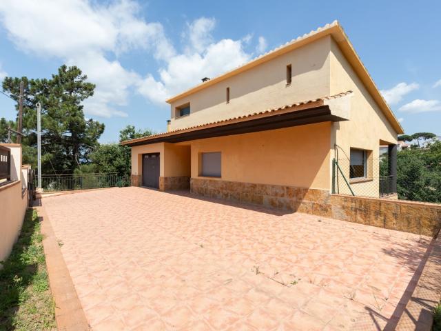 Casa chalet en Venta en Montbarbat