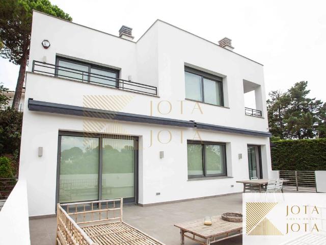 Casa chalet en Venta en Montgoda