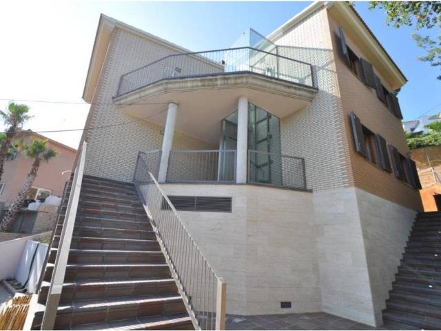 Casa chalet en Venta en Montgoda