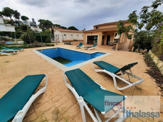 Casa chalet en Venta en Montgoda
