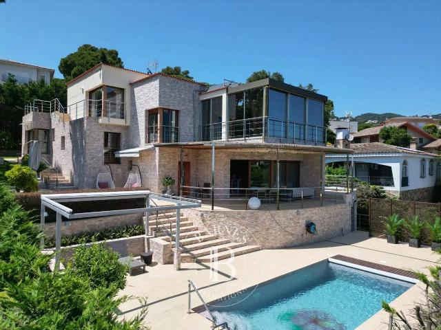 Casa chalet en Venta en Montgoda