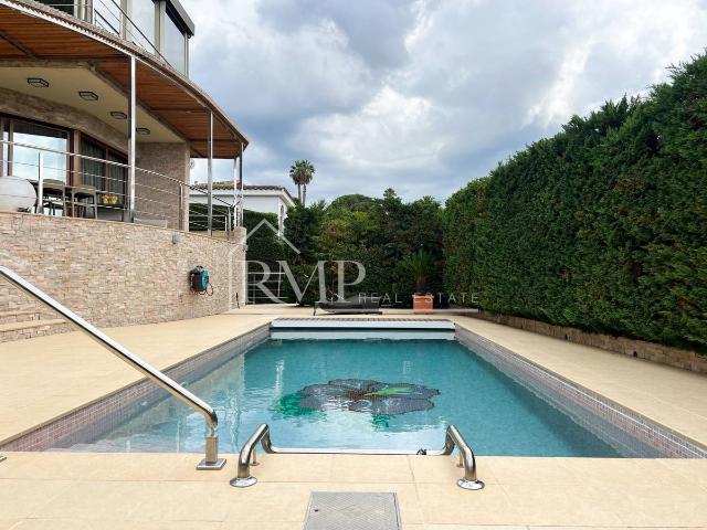 Casa chalet en Venta en Montgoda