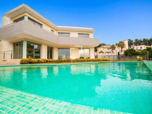 Casa chalet en Venta en Montgoda