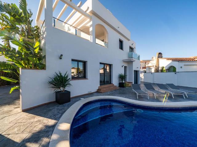 Casa chalet en Venta en Montgrí