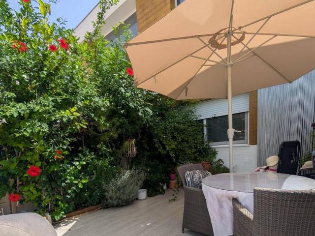Casa chalet en Venta en Monte y Mar