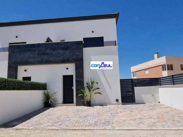Casa chalet en Venta en Monte y Mar