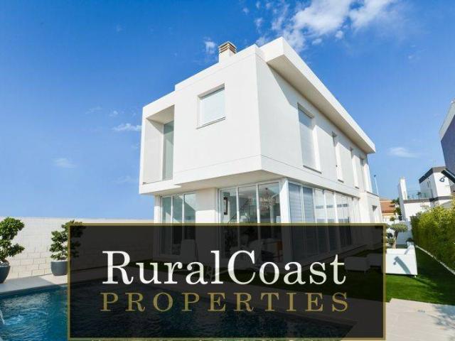 Casa chalet en Venta en Monte y Mar