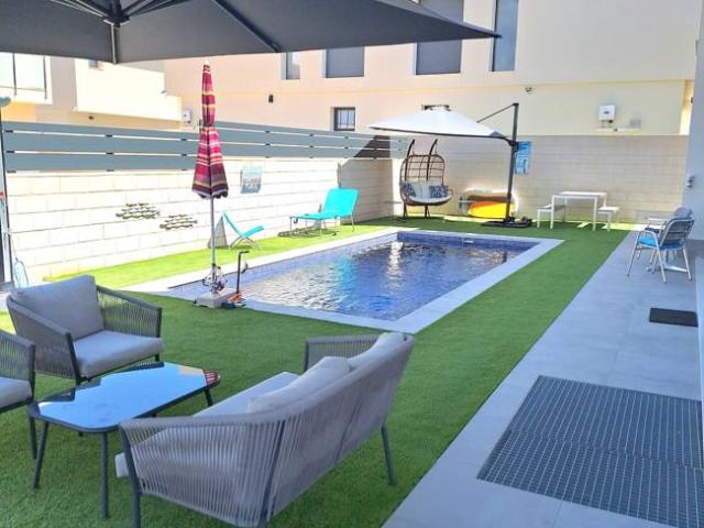 Casa chalet en Venta en Monte y Mar