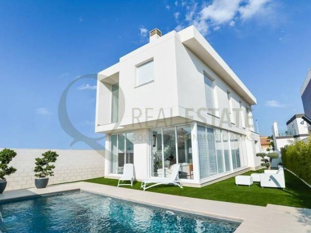 Casa chalet en Venta en Monte y Mar