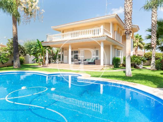 Casa chalet en Venta en Montealegre