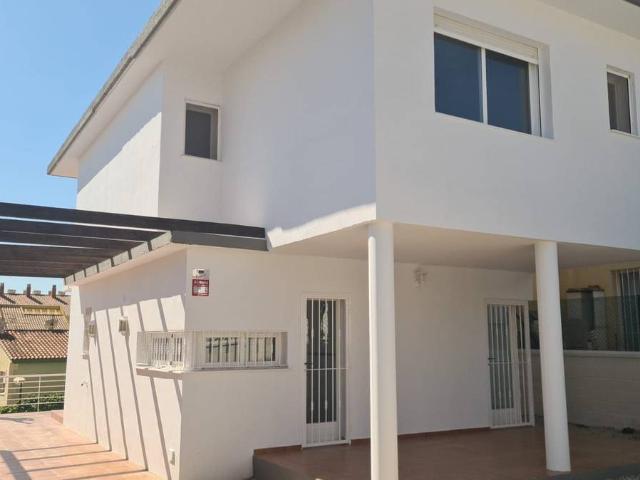 Casa chalet en Venta en Montebello Nou Espai