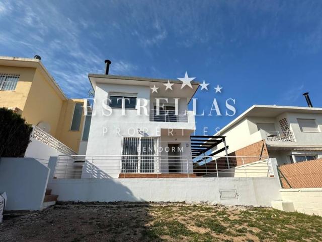 Casa chalet en Venta en Montebello Nou Espai