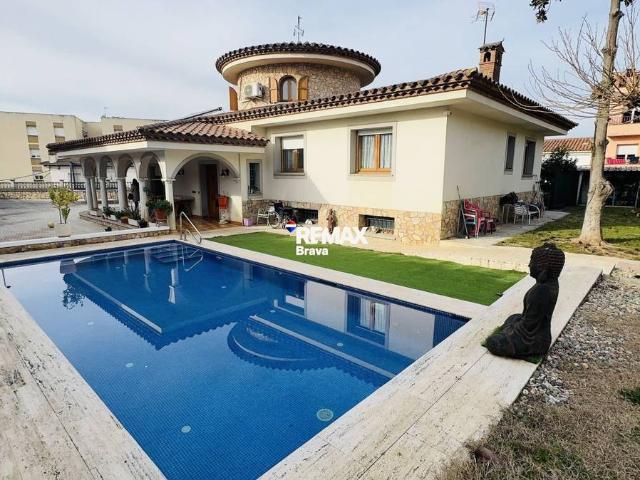 Casa chalet en Venta en Montilivi