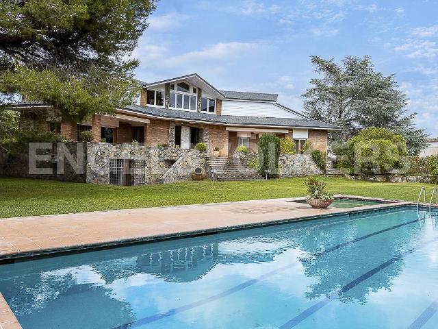 Casa chalet en Venta en Montornès del Vallès