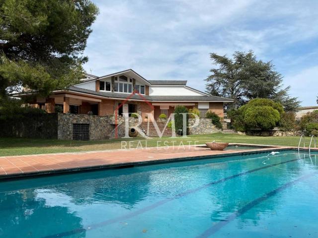 Casa chalet en Venta en Montornès del Vallès