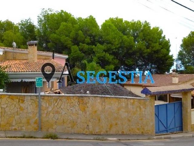 Casa chalet en Venta en Montornés Las Palmas El Refugio