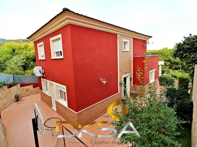 Casa chalet en Venta en Montornés Las Palmas El Refugio