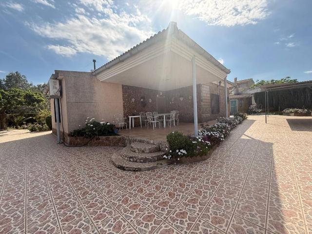 Casa chalet en Venta en Montserrat